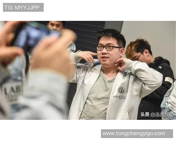 DOTA2热议FPX战队灵活性引发的战术争论与未来发展分析